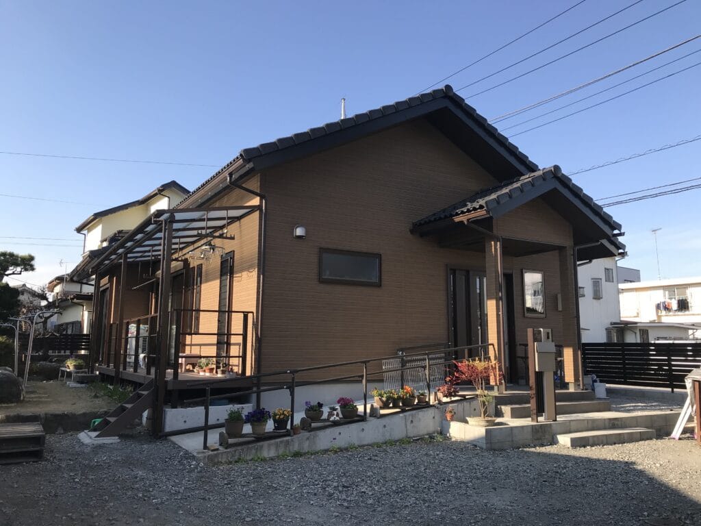 【施工事例】ログハウス風平屋｜株式会社ささもと建設